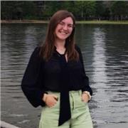 Laureata Magistrale Impartisce lezioni per elementari, medie, superiori